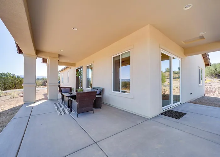 Hiker's Retreat W/ Furnished Patio In Rimrock! Rimrock